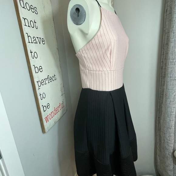 Twilight Simon’s blush and black color block halter box pleat dress - Picture 7 of 10